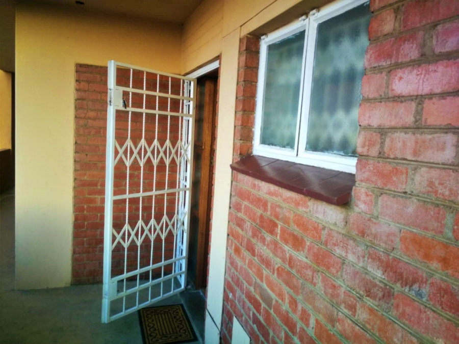 To Let 3 Bedroom Property for Rent in Navalsig Free State